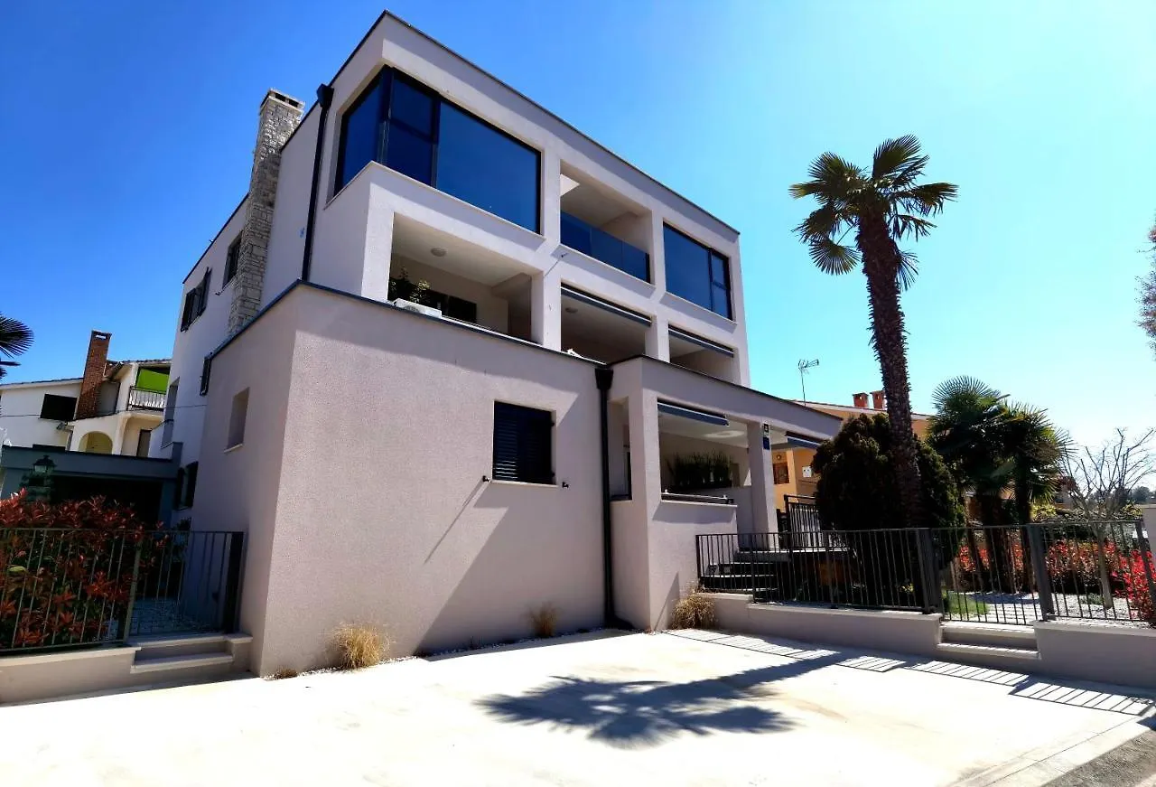 Lägenhet Stay In The Very Heart Of Porec - 50M To The Beach